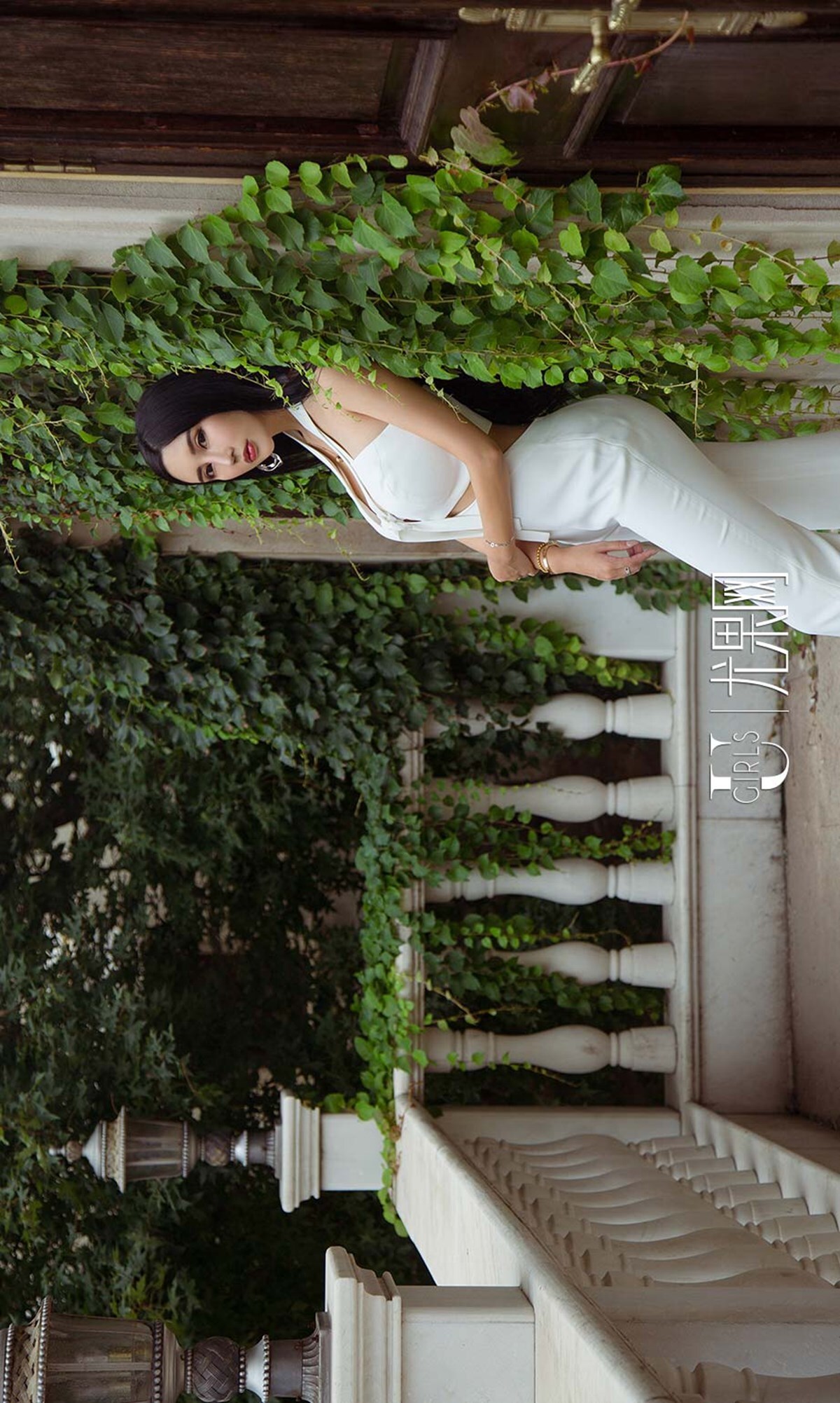 [爱尤物]2018APP NO.1208 艾霓莎一花路放